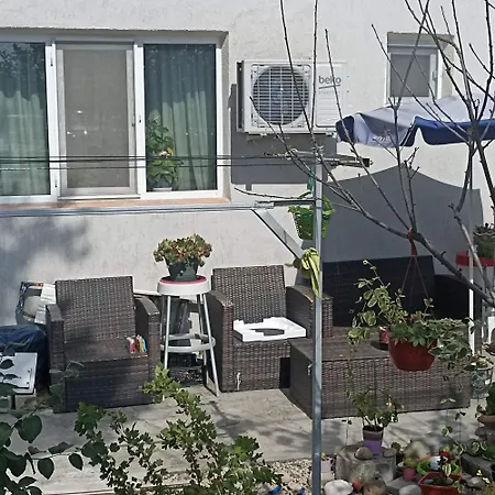 2 Mangalia, Parter-gradinita, 5 Min De Portul Turistic Apartment Mangalia