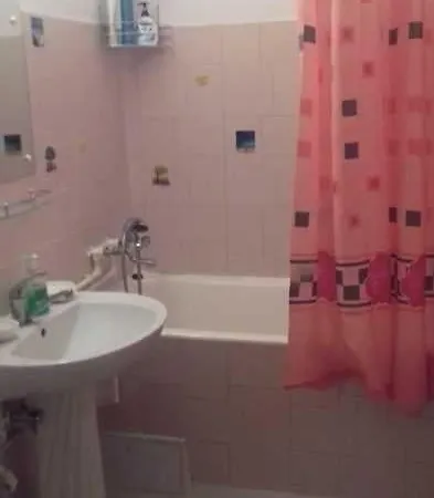 Apartment 2 Mangalia, Parter-gradinita, 5 Min De Portul Turistic