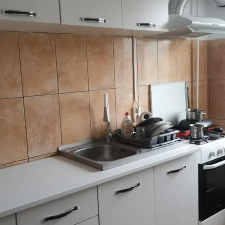 Apartment 2 Mangalia, Parter-gradinita, 5 Min De Portul Turistic Mangalia