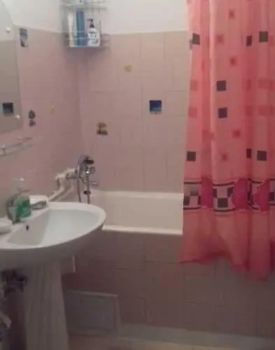 Apartment 2 Mangalia, Parter-gradinita, 5 Min De Portul Turistic