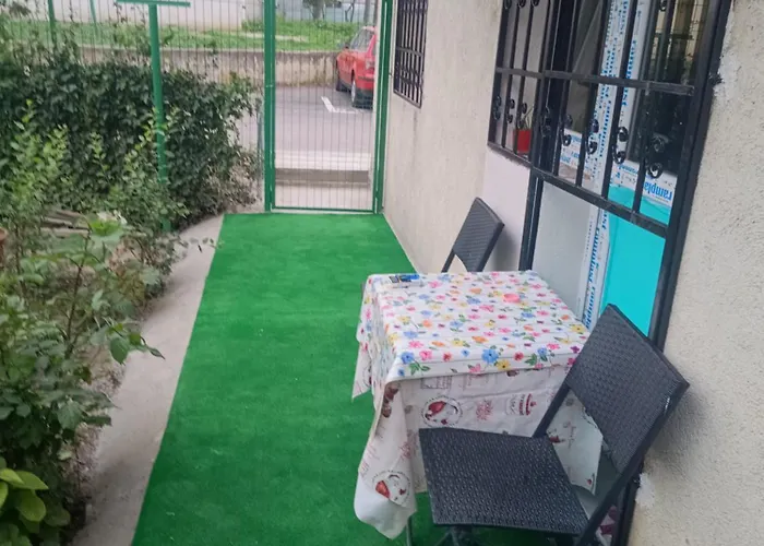 2 Mangalia, Parter-gradinita, 5 Min De Portul Turistic Apartment Mangalia